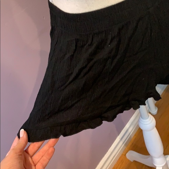 Shorts - Picture 3 of 3